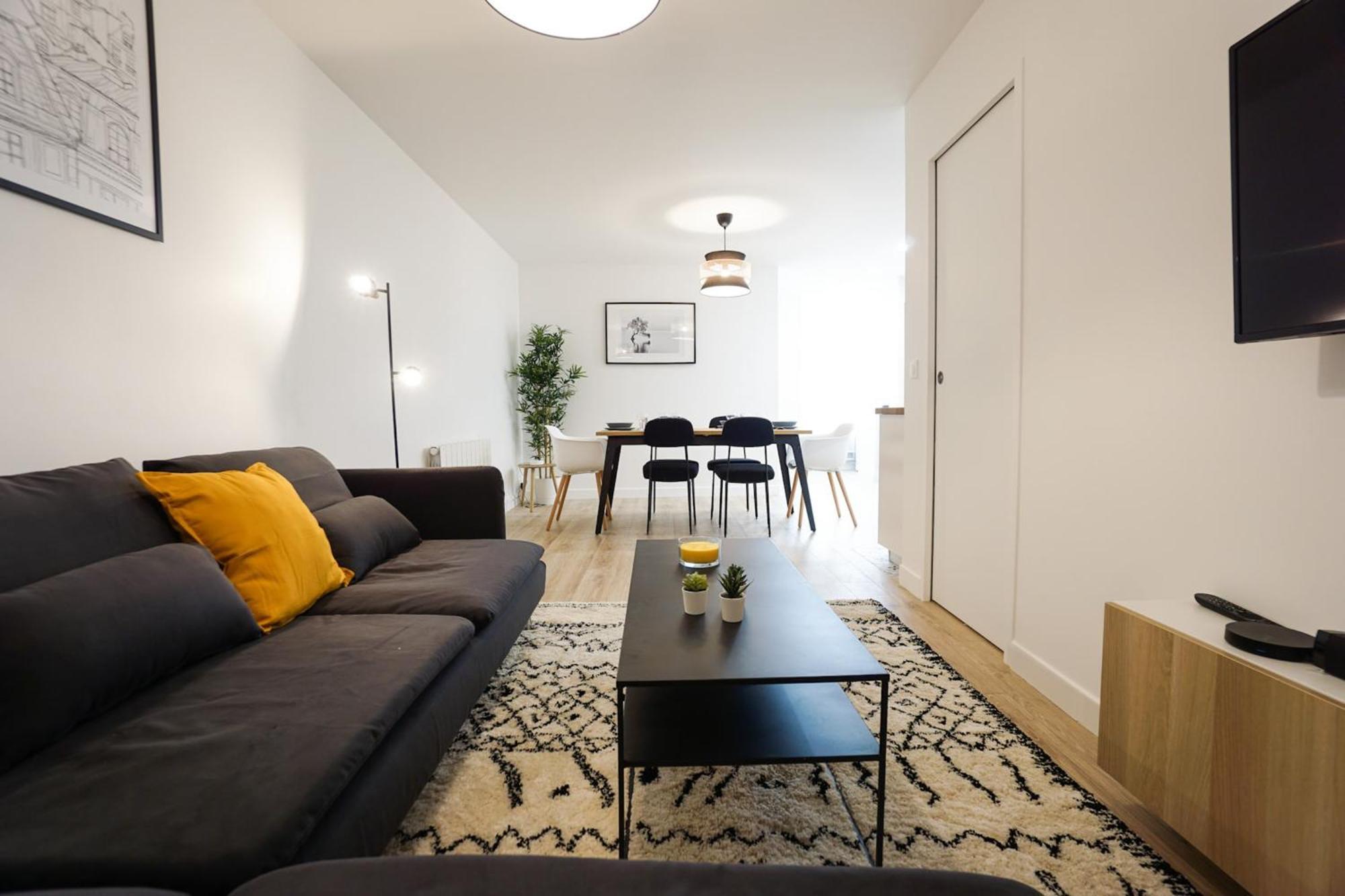 Spacious Apartment Near The Champs De Mars París Exterior foto